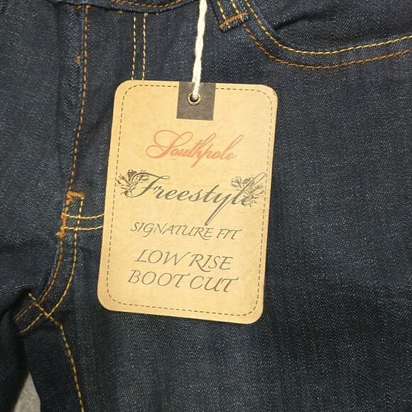Southpole Jeans Women 3 Blue Denim Low Rise Bootcut FreeStyle Signature Fit NWT. - Picture 5 of 10